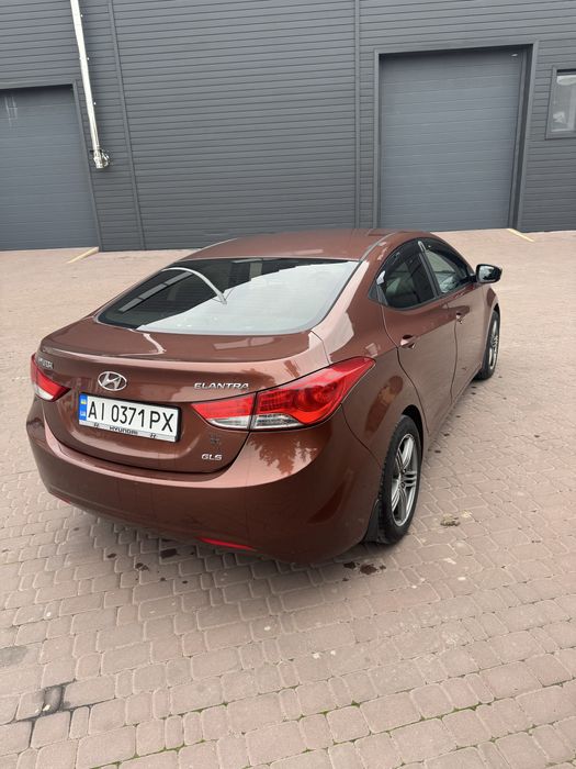 Hyundai Elantra 2012 року | 1.8 бензин/газ | Механіка