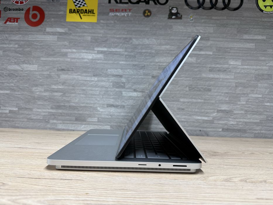 Surface Laptop Studio 2 i7-13700H/16/512/42-цикли! Як новий!