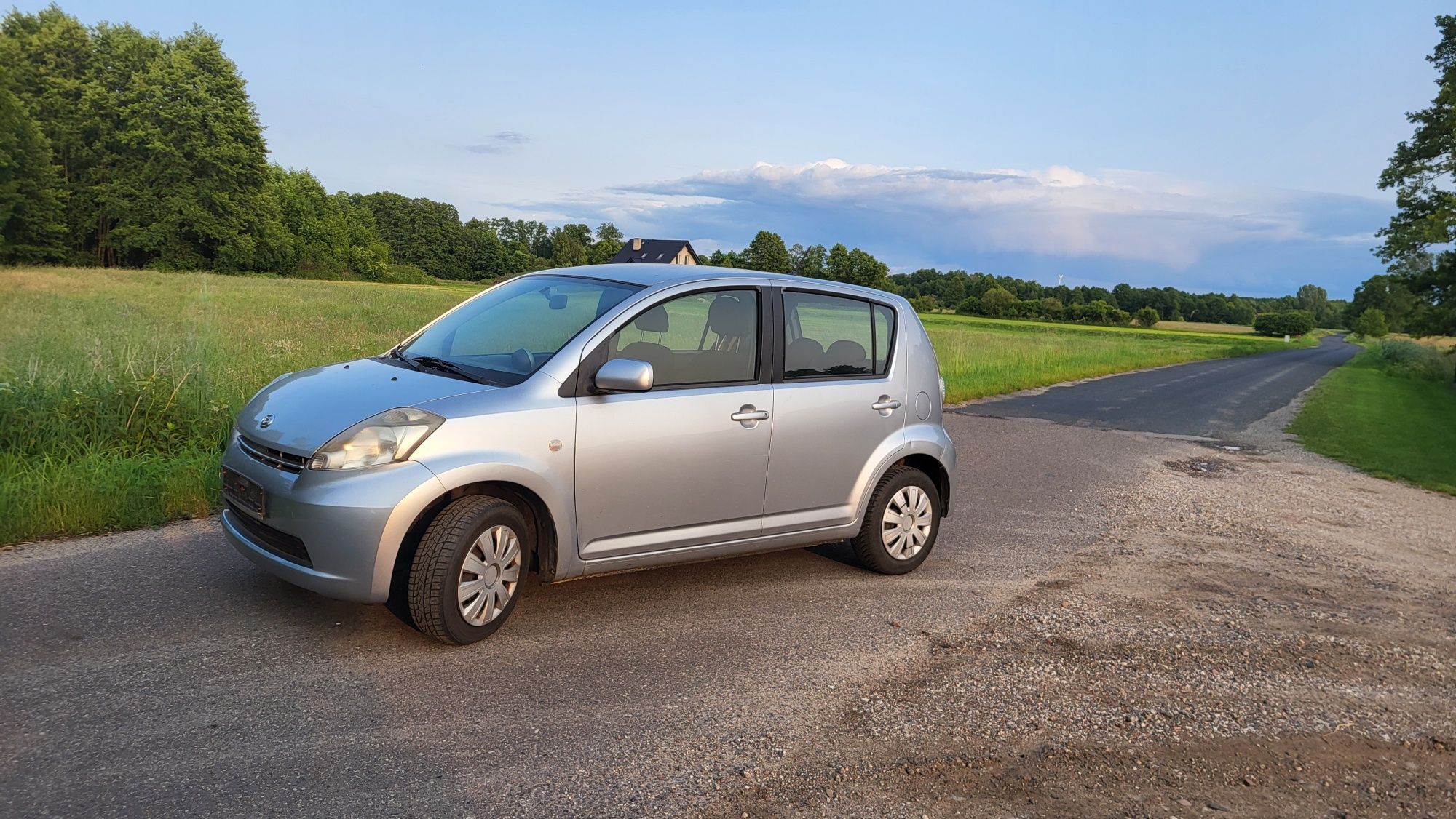 #Daihatsu Sirion #