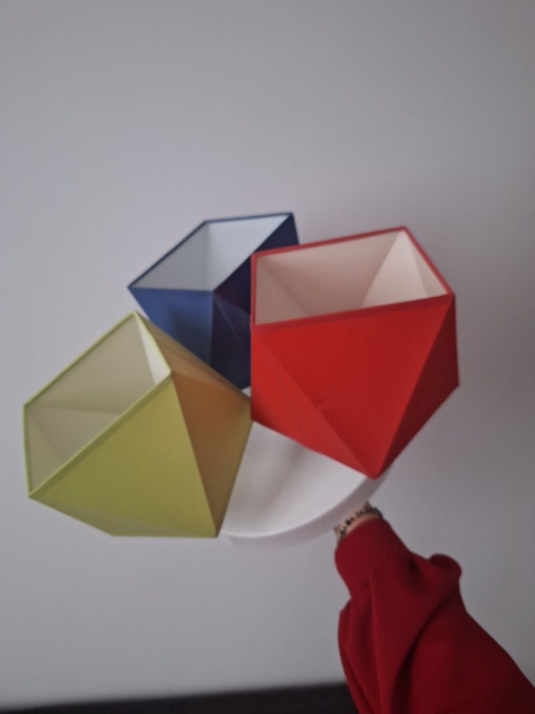 Lampa sufitowa do pokoju dziecięcego