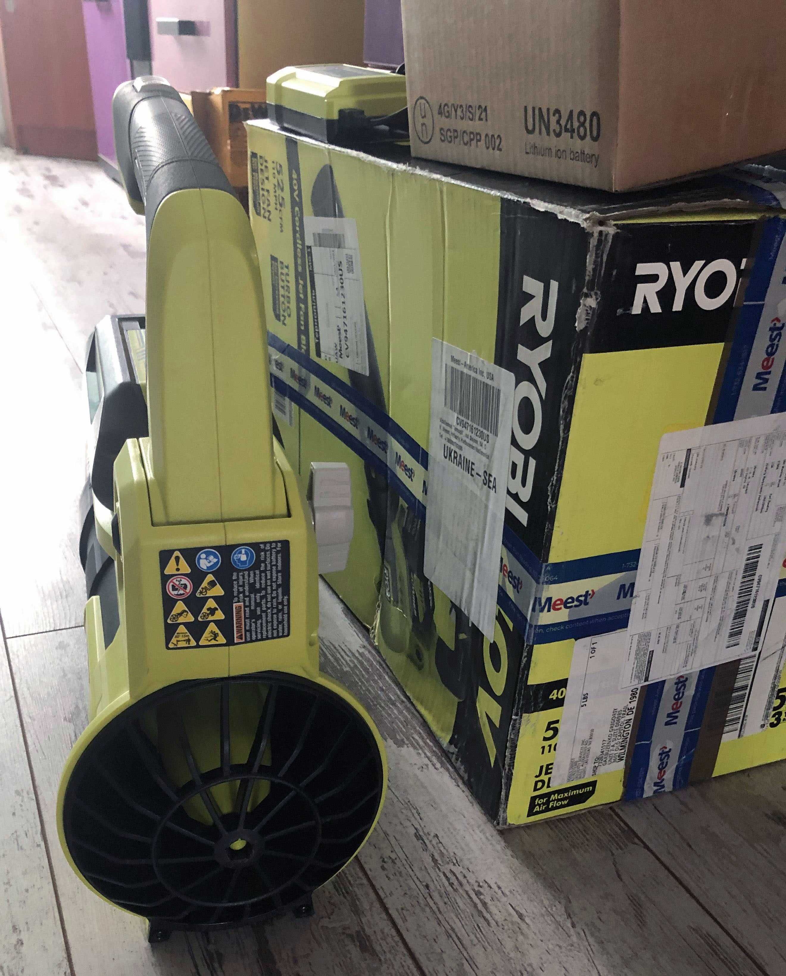 Ryobi RY40408 нова повітродуйка, бловер, 40 вольт  зі США