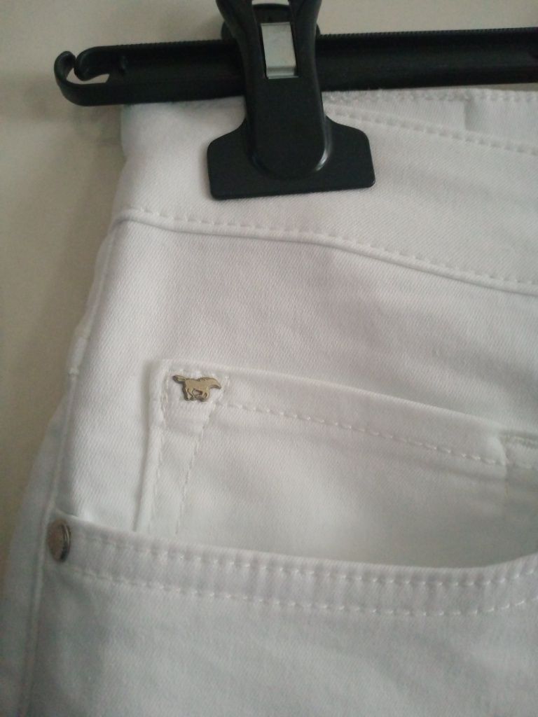Elastyczne jeansy Mustang True Denim Rebecca W 32 L 30