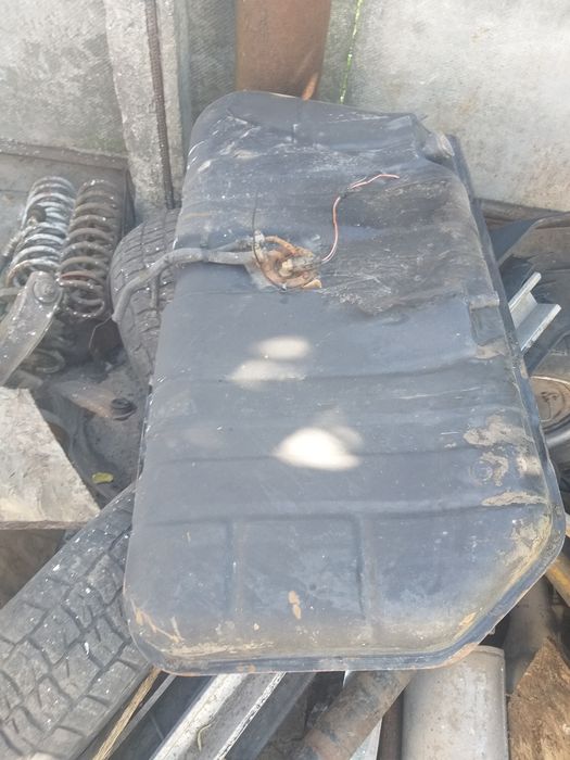 Продам бензо бак ваз 2109 21099 2108