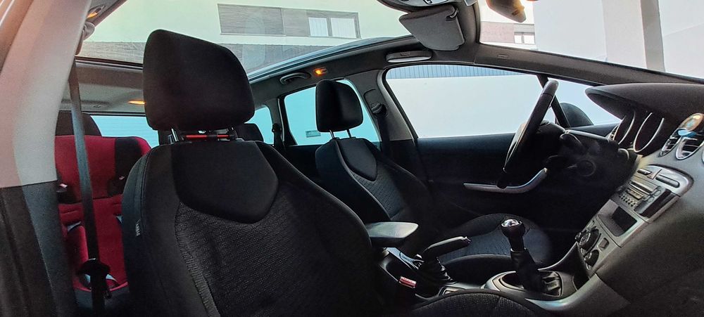 Peugeot 308 SW 1.6 HDi | 128000Km | 6 lugares | Nacional
