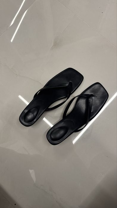 Мюлі через палець