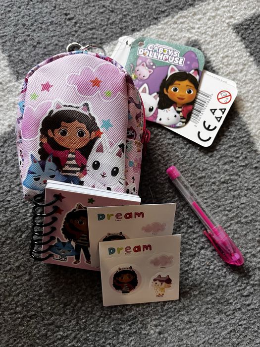 Zawieszka do plecaka Gabi Dollhouse