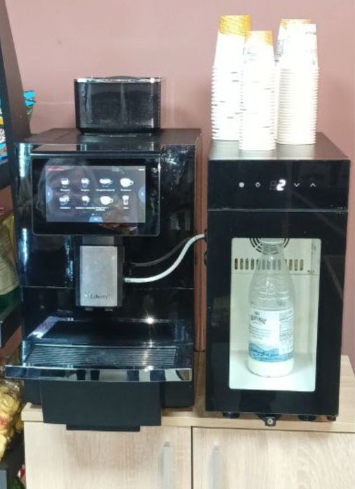 F11 кавомашина / кавовий апарат Liberty+Холодильник