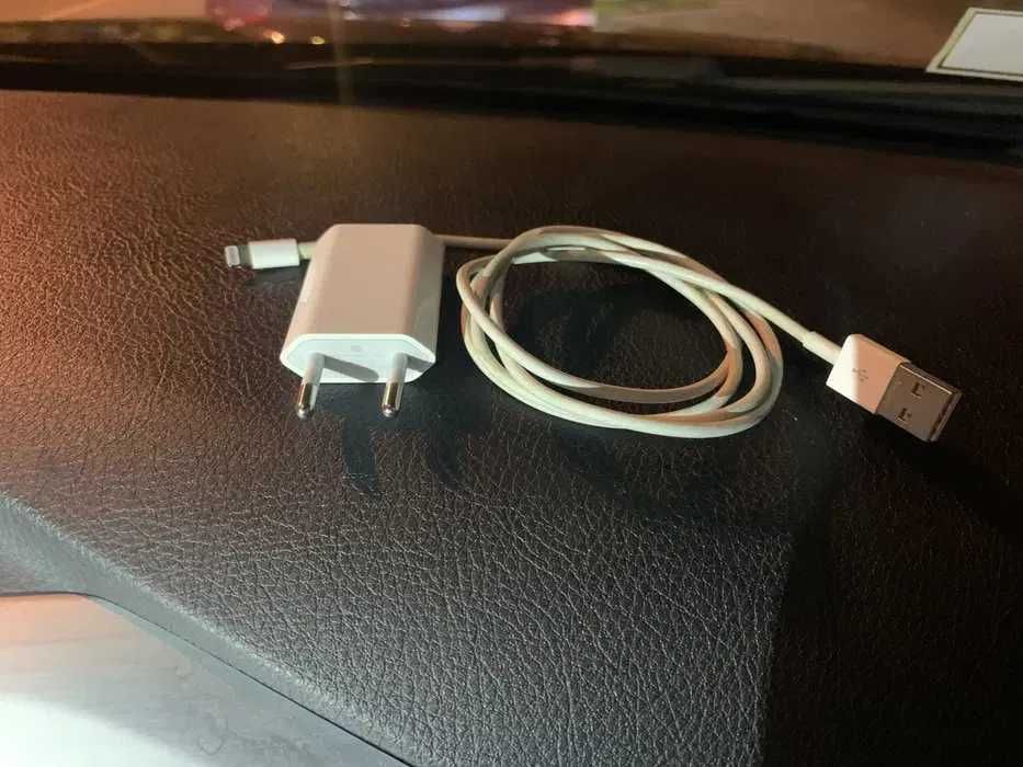Carregador original  + Cabo para iPhone,como novo "preço fixo"