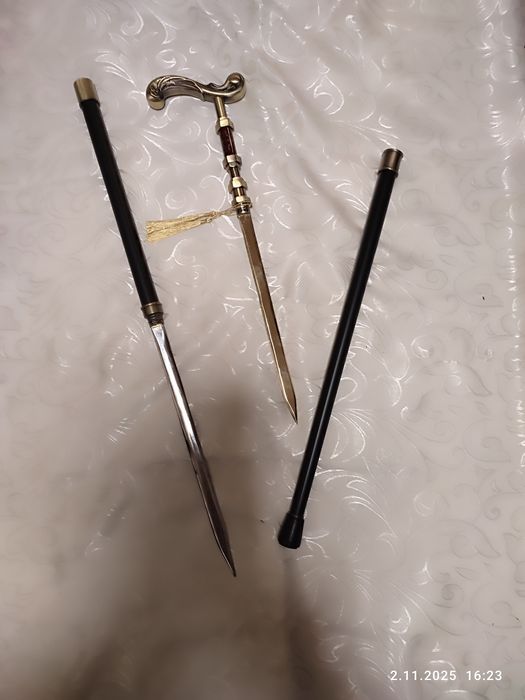 Laska.Bagnet,szpada.