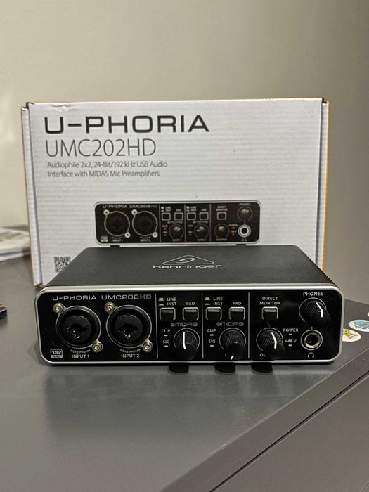 Interfejs audio Behringer UMC202HD
