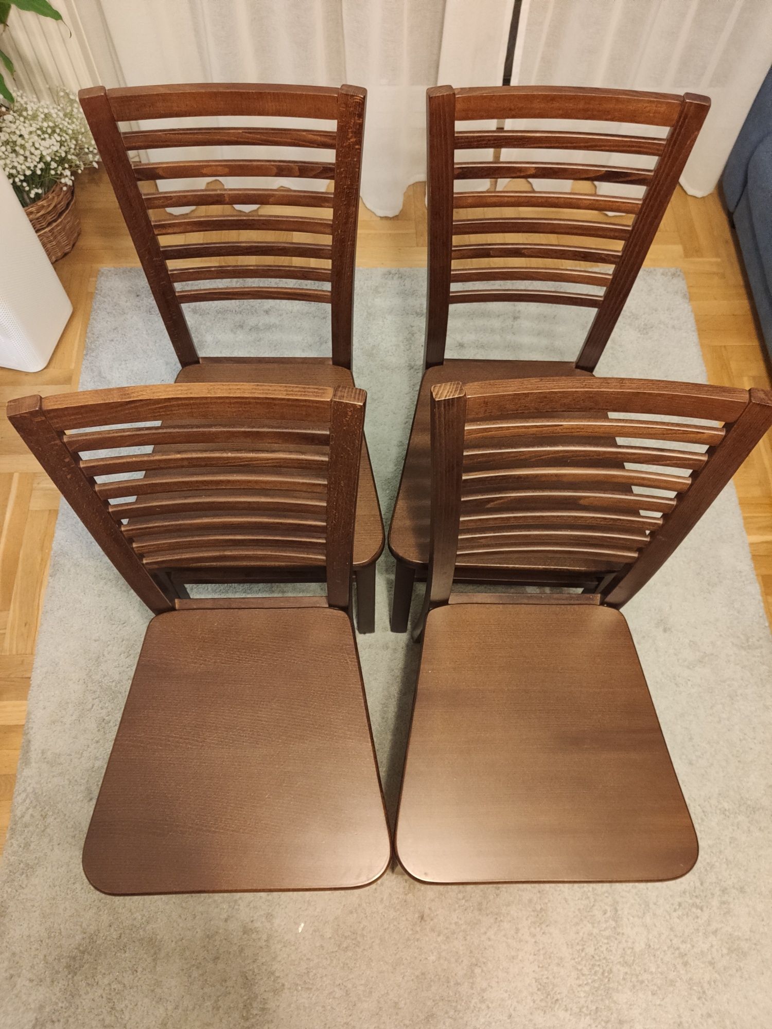 Stół rozkładany 110x70 orzech + 4 krzesła - nowy