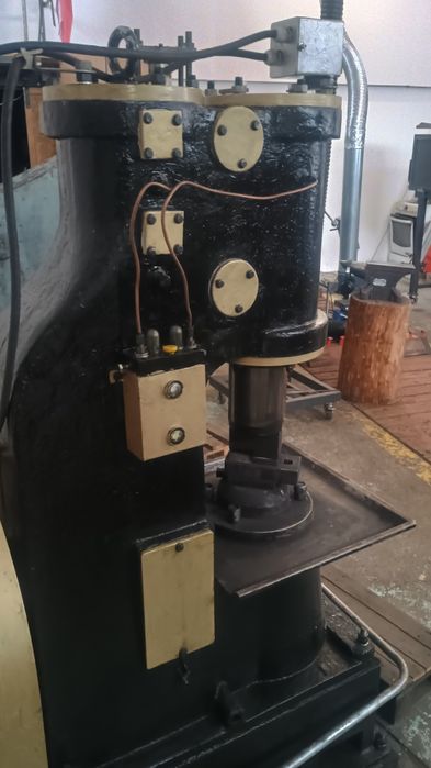 Młot pneumatyczny C41-40