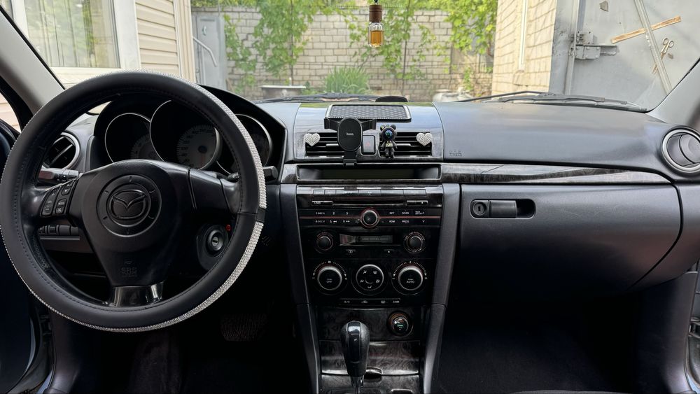 Продам мазда 3.