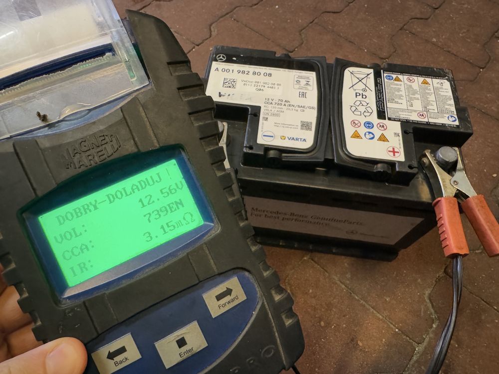 Akumulator AGM 12v 70 Ah 720A oryginał Mercedes Varta 2022 rok