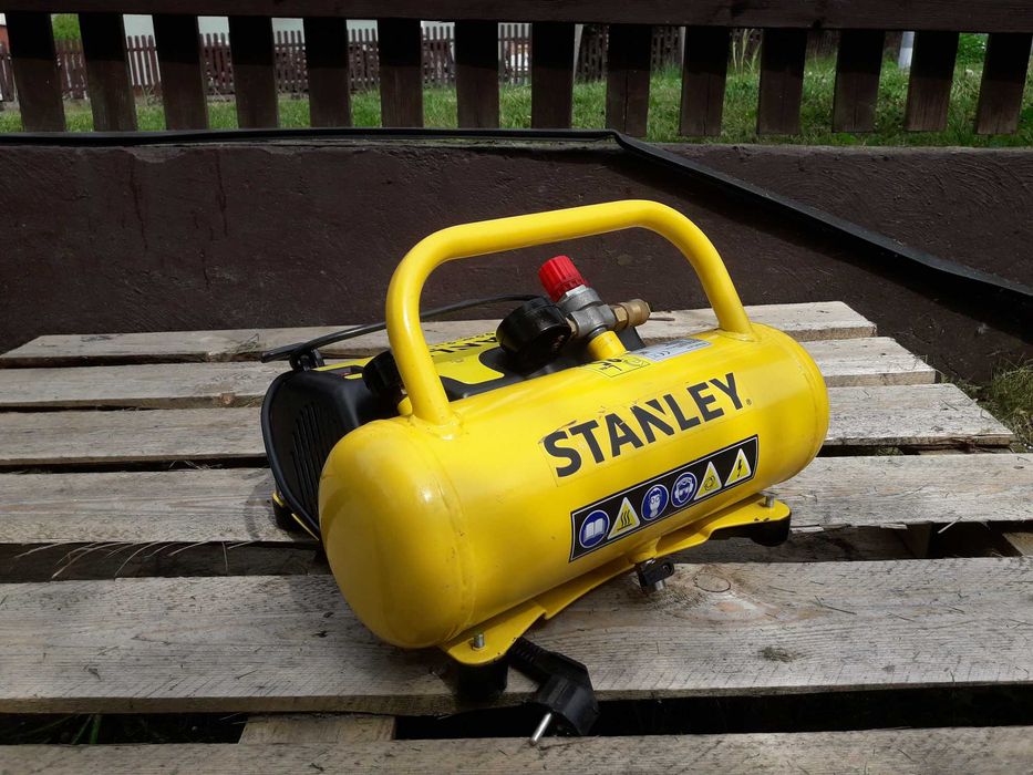 Powystawowy Kompresor Bezolejowy Stanley DN55/8/5 5 Litr 8 bar