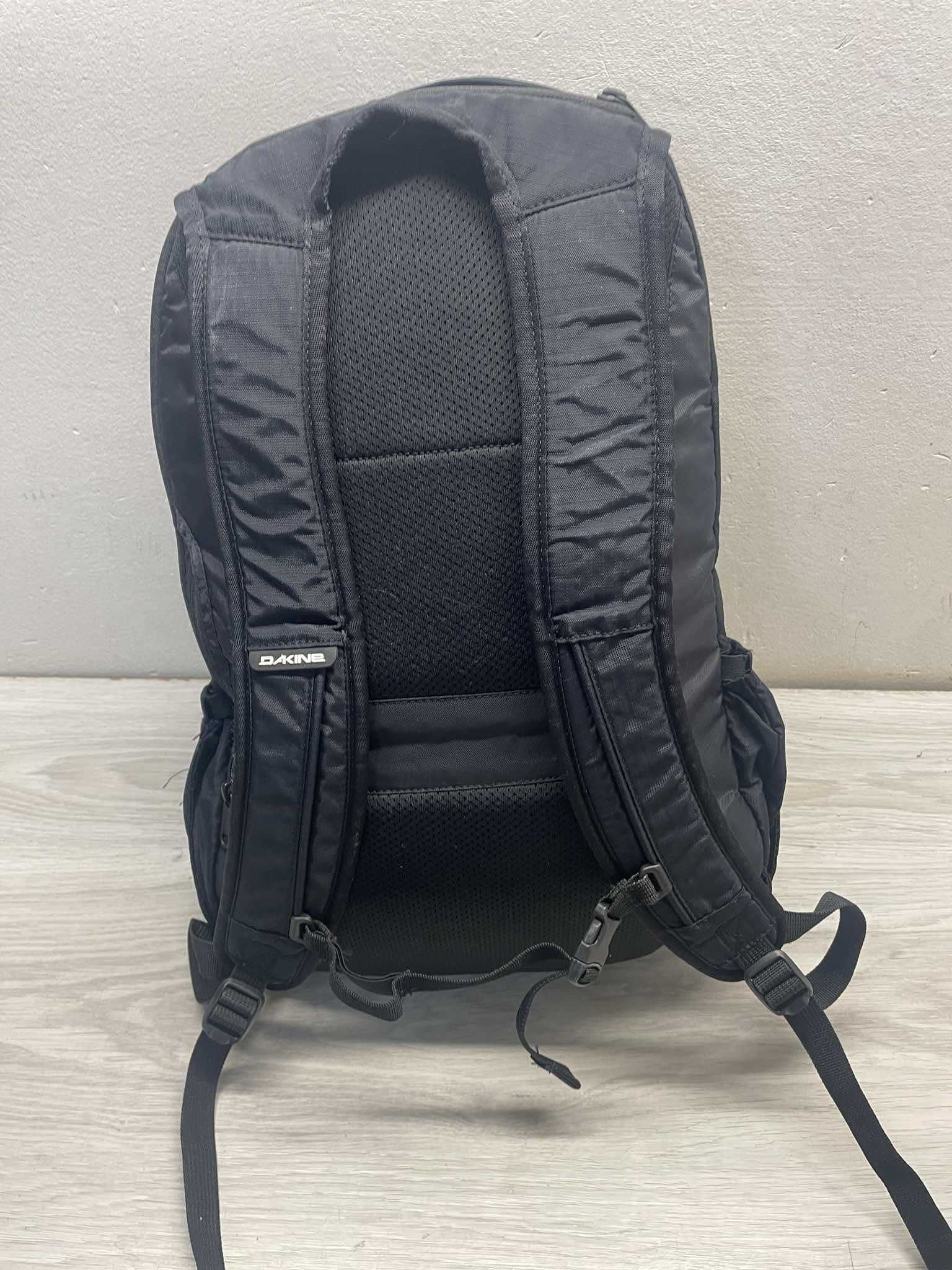 Plecak turystyczny Dakine Campus Premium 20-40 l czarny