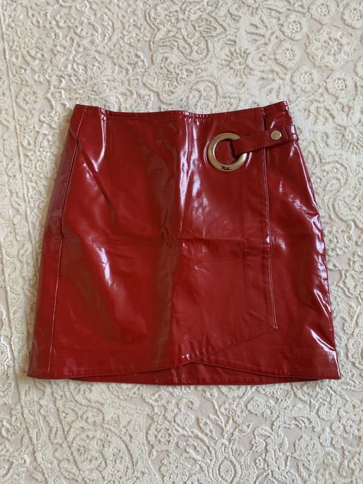 Спідничка лакова Stradivarius EUR 34 XS