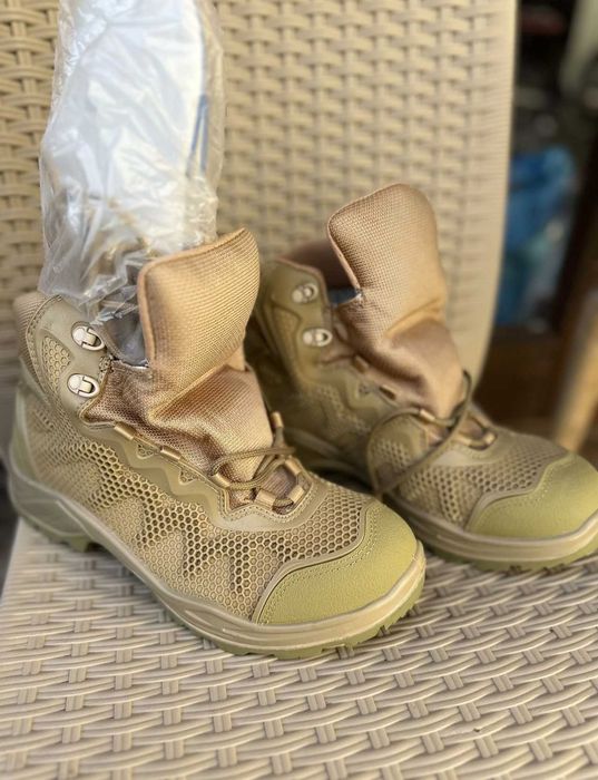 Продам берці демісезонні нові