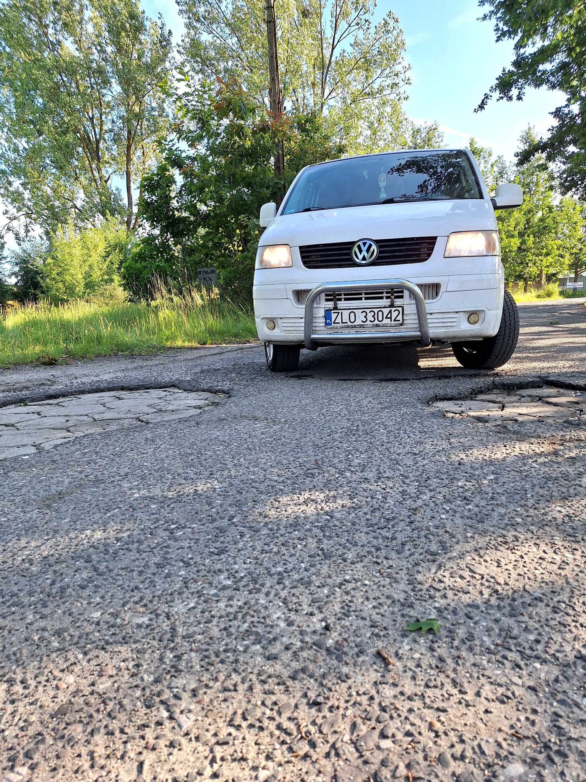 Volkswagen caravelle T5 9 osób 1.9.