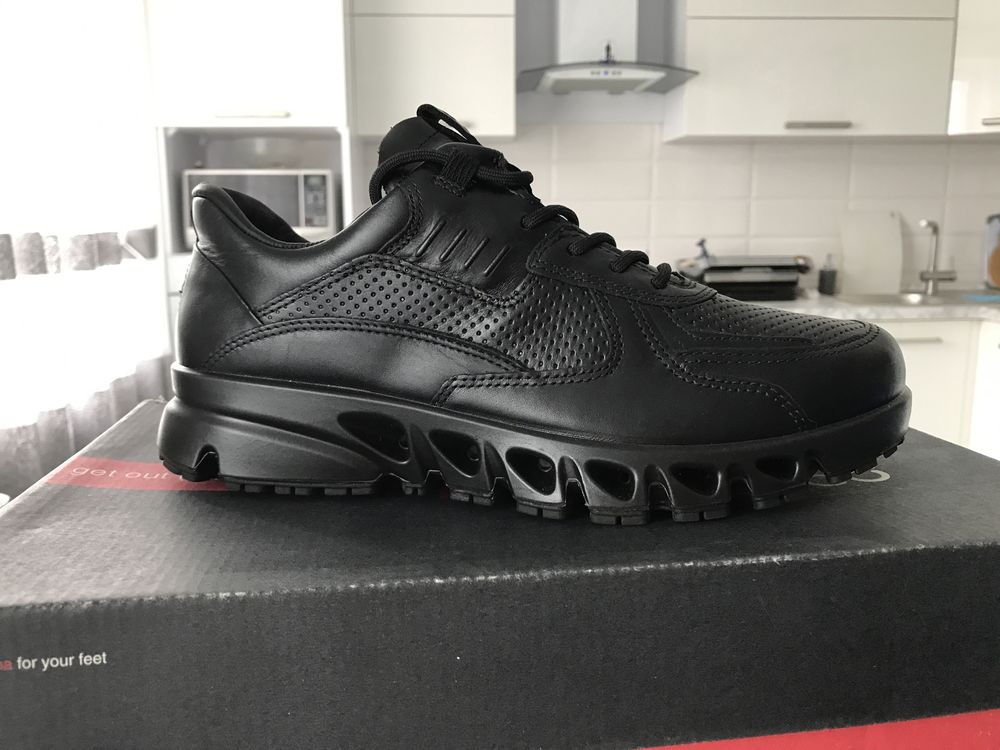 Ecco gore-tex surround