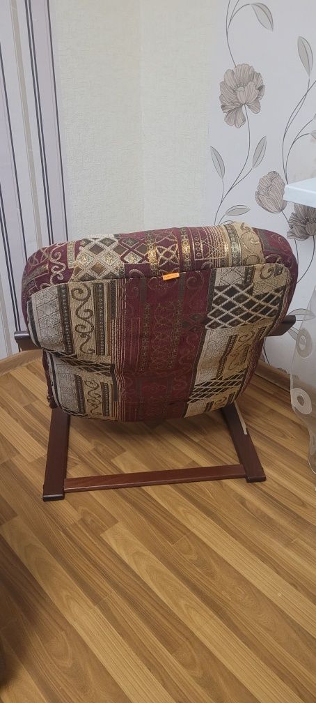 Продам два кресла - качалка