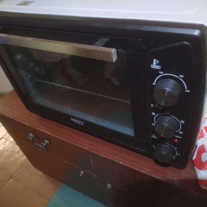 Продам настольную электродуховку