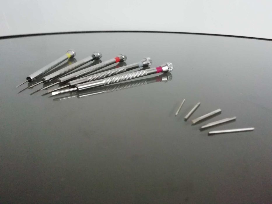 Wkrętaki zegarmistrzowskie - zestaw 5 sztuk + groty wymienne