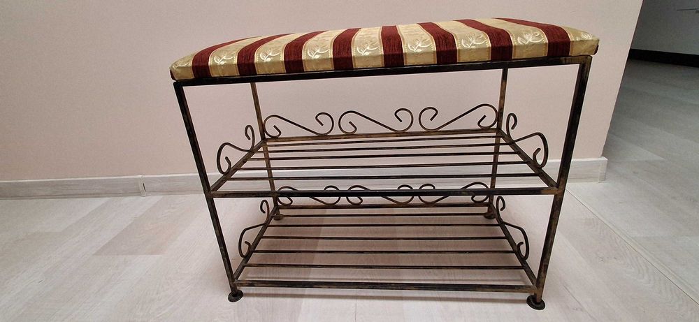 Ławka do przedpokoju z siedziskiem, dwie półki na buty