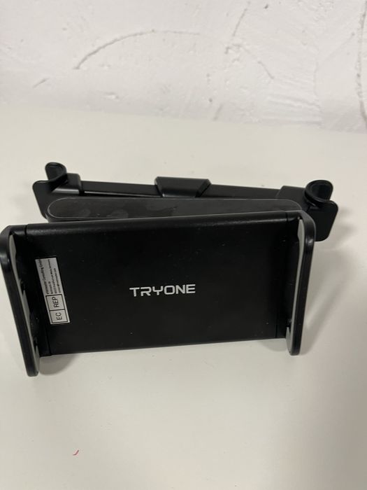 Samochodowy uchwyt Tryone do telefonu / tableta, montowany na zagłówek