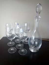 Conjunto copos e garrafa de cristal