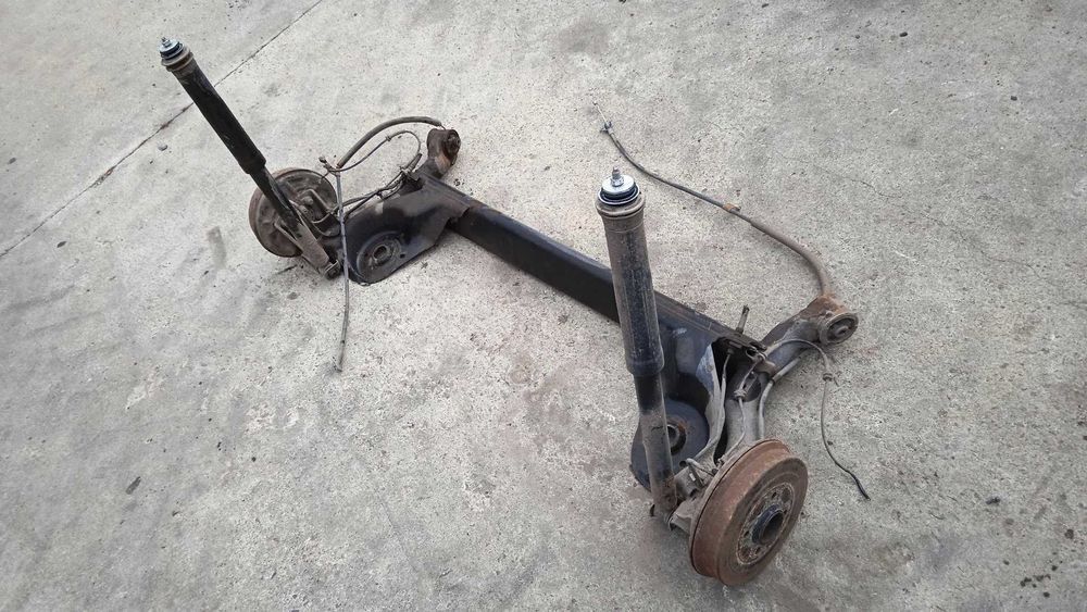 Belka tylna oś tył Toyota Aygo