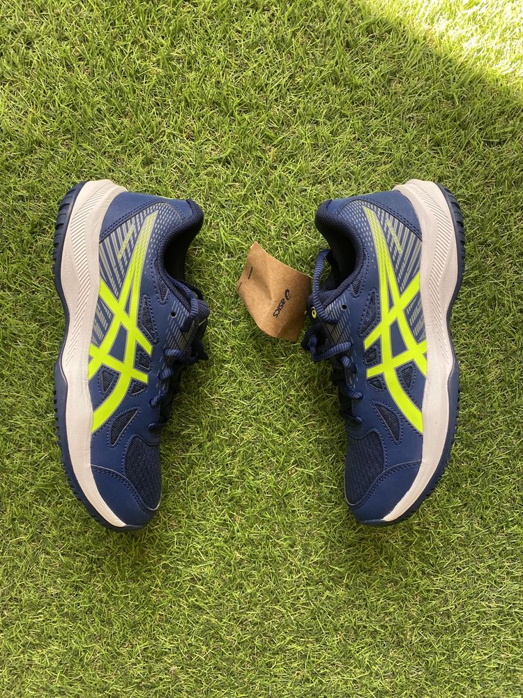 Кросівки asics волейбольні