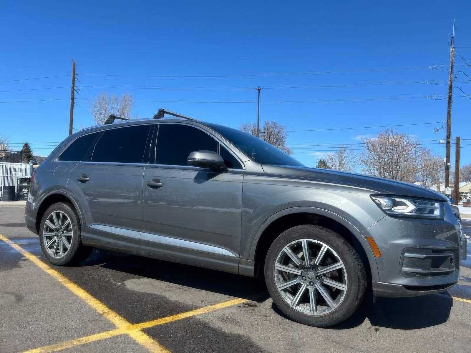 AUDI    Q7     2017