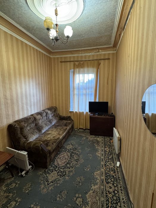 Центр, Січьових Стрільців 58, Власник