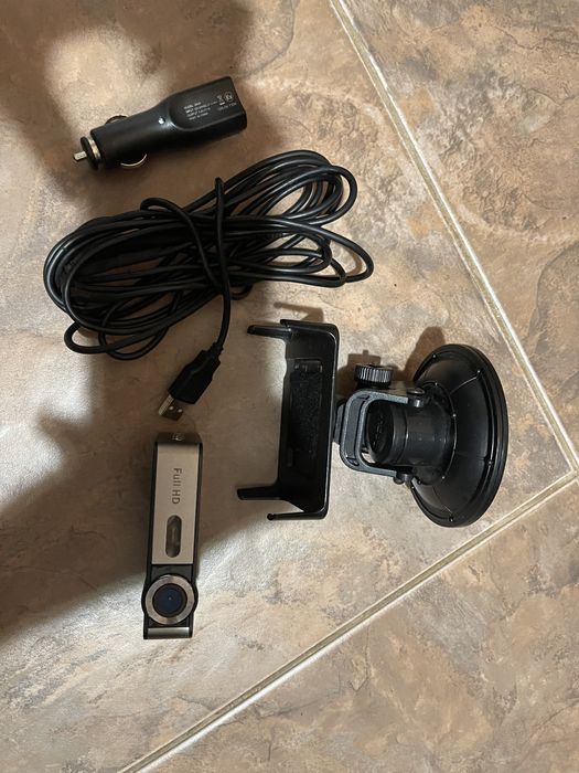 Продам видеорегистратор Prestigio full HD+карта памяти