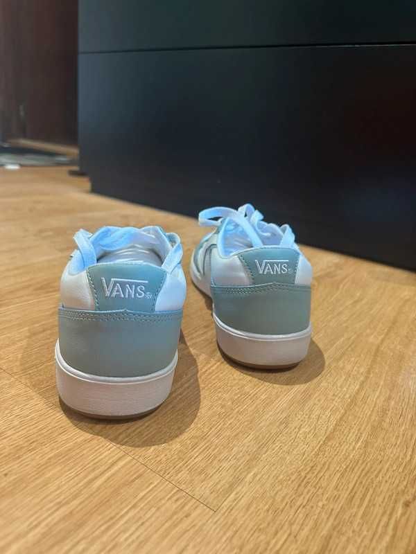 Vans Lowland ComfyCush em pele azul