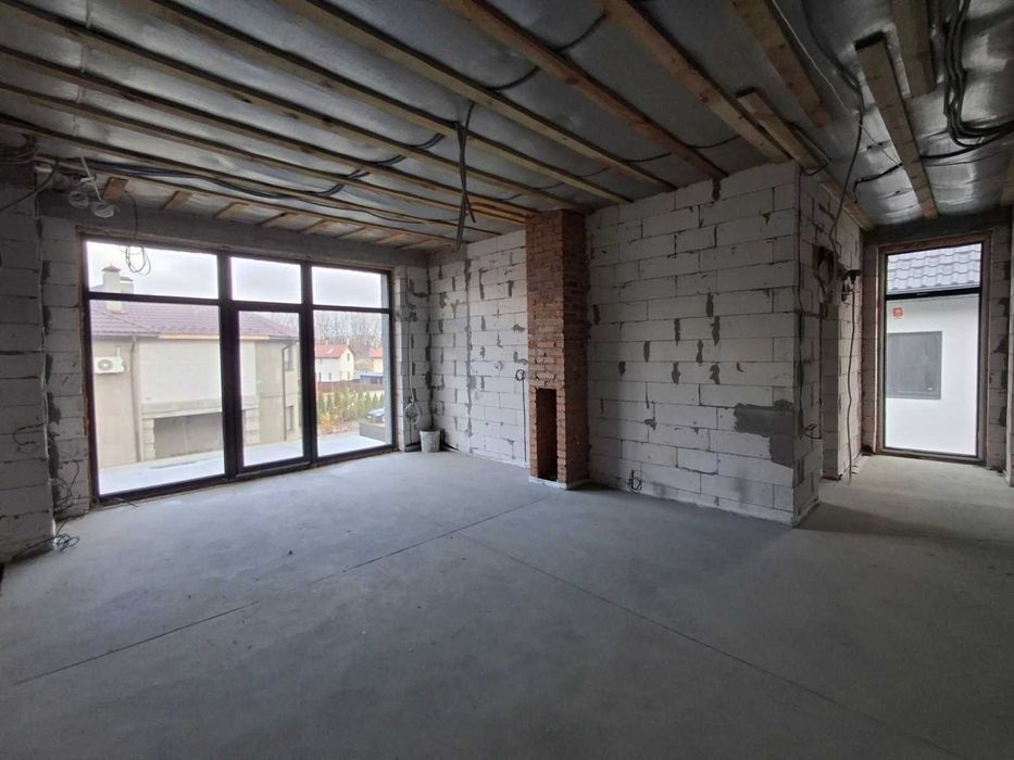 Будинок в закритому Котеджному містечку (Удачний)