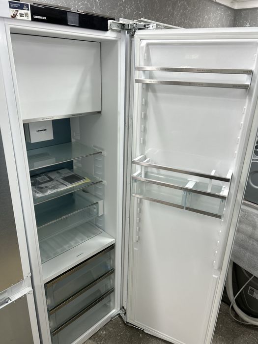 Вбудовані холодильники Liebherr premium BioFresh NoFrost та MIELE KFN