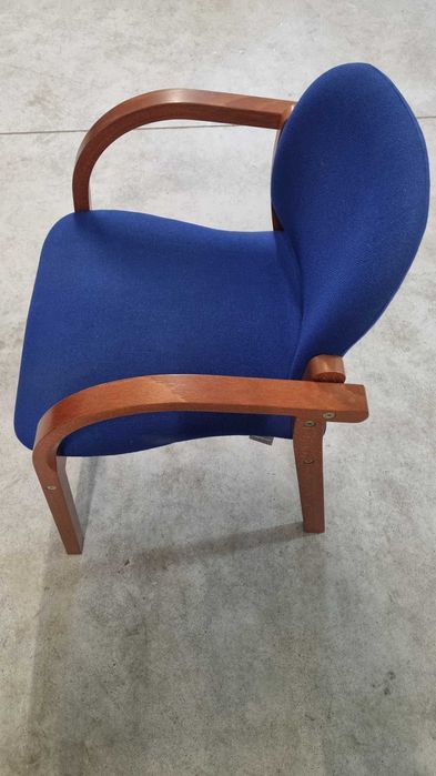 krzesło drewniane z oparciem, biurowe, konferencyjne, tapicerowane