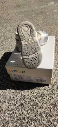Sandálias GEOX tamanho 21
