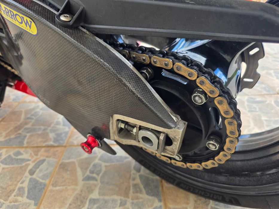 Honda Cbr1000rr 2004 restaurada