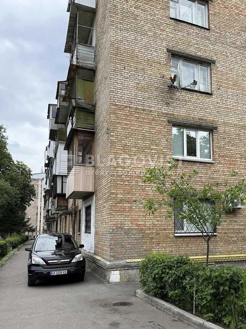 Продаж 2-кімнатної квартири, вул. Дегтярівська, 28 (Київ)