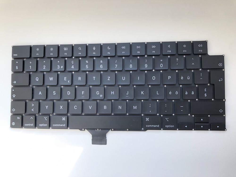 Новая Apple клавиатура A2442