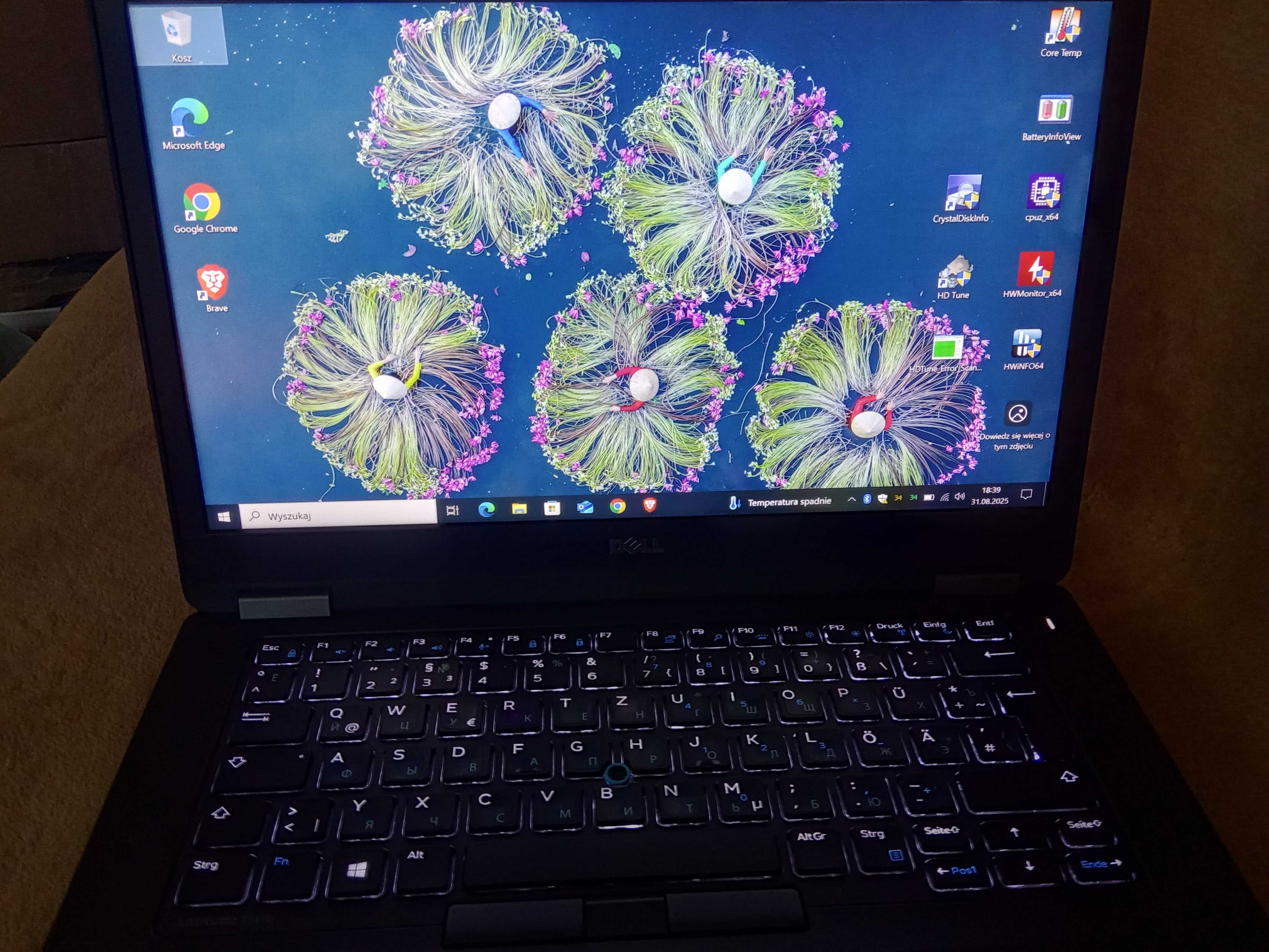 Laptop DELL slim ultrabook szybki SSD zasilacz 130W - kompletny
