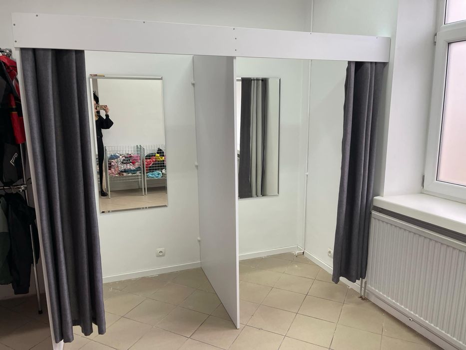 Przymierzalnia, robiona na wymiar, stan idealny