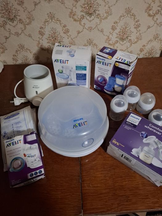 Продам молоковідсмоктувач Philips Avent і аксесуари.