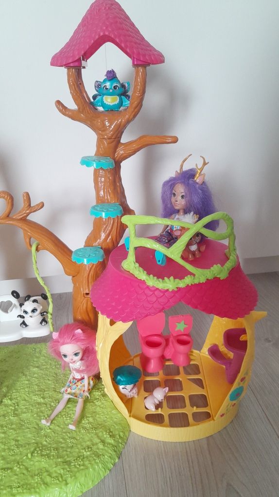 Domek enchantimals