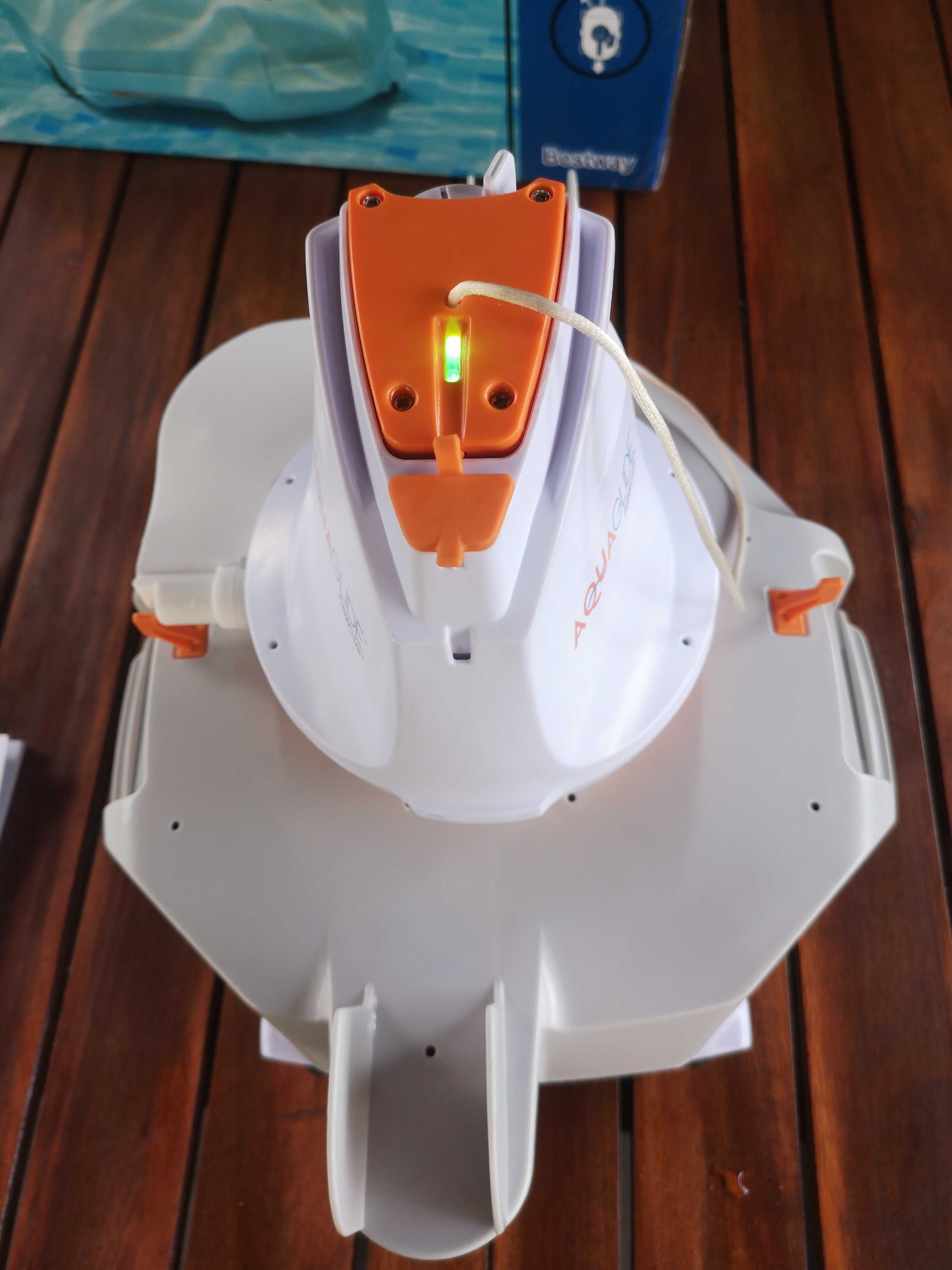 Robot Odkurzacz basenowy SAMOJEZDNY Bestway 58620