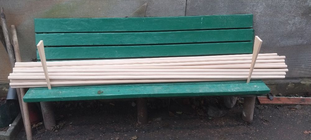 Держак. Флагшток. Тримач.  Древко. Посох.