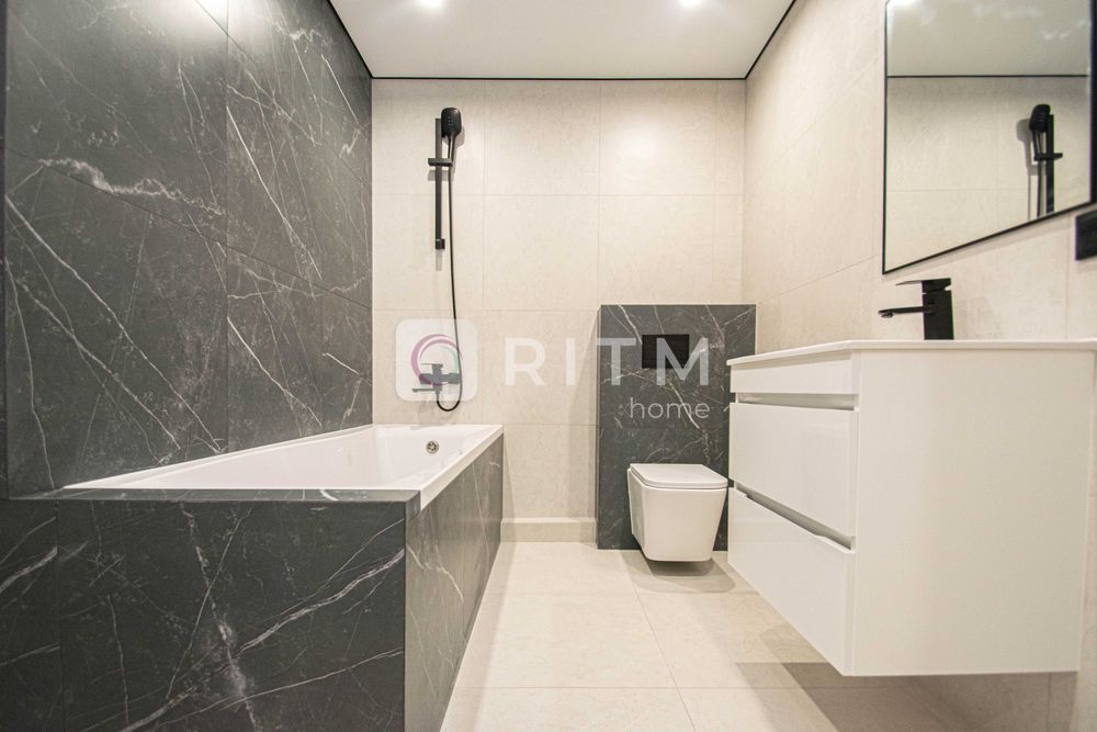 Продається стильна 2-кімнатна квартира з дизайнерським ремонтом